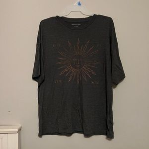 American Eagle Distressed Graphic Tee
